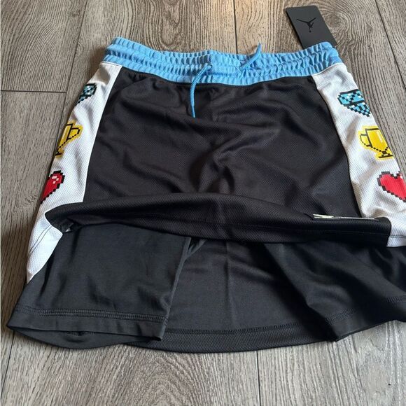 Jordan girls Black and Blue Graphic Skort - Picture 3 of 7